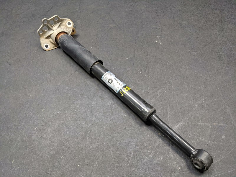 Rear Right Shock Absorber AWD 2017 Jeep Cherokee 68157909AE 2014 - 2018