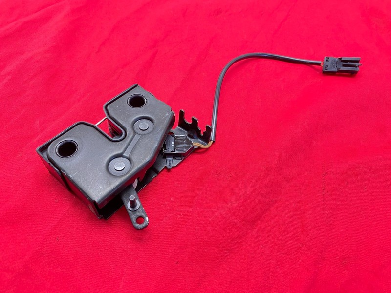 05-12 Porsche Boxster 987 Rear Trunk Lid Power Lock Latch Actuator Unit OEM✅