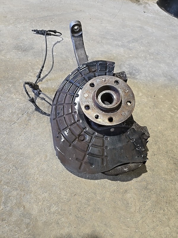 14-20 Maserati Ghibli AWD Front Right Passenger Side Spindle Knuckle Hub Oem