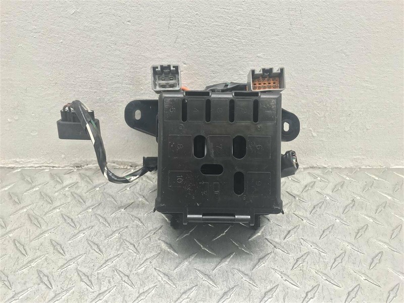 02-10 FORD EXPLORER DRIVER CABIN FUSE/RELAY BOX 4.0L 2WD OEM 5L2T-14A488-LC