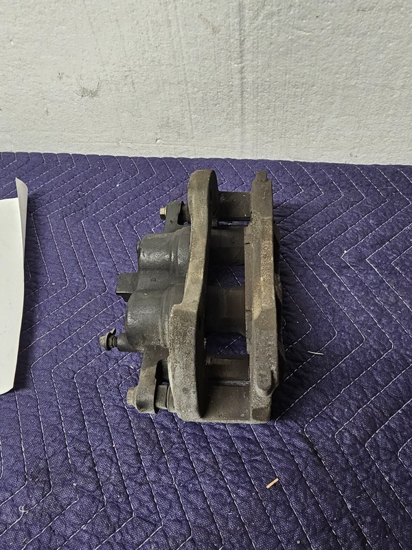 2006 Chevrolet Impala SSFRONT LEFT CALIPER BRAKE OEM