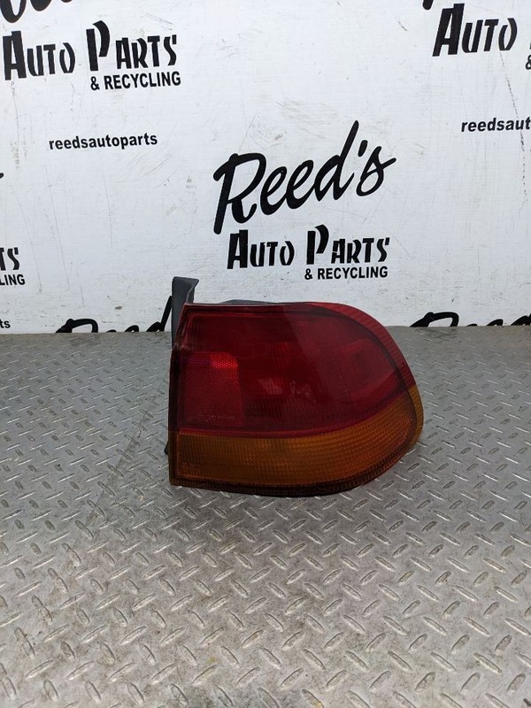 Passenger Tail Light Sedan Quarter Panel Mounted Fits 96-98 CIVIC 1162617