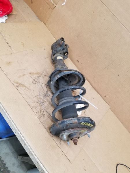 CR-V2004 Front Strut 260300