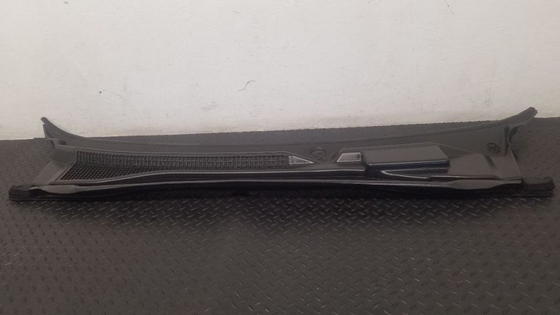 07-14 Chevrolet Tahoe Wiper Grille Cowl Vent Panel OEM 25872303