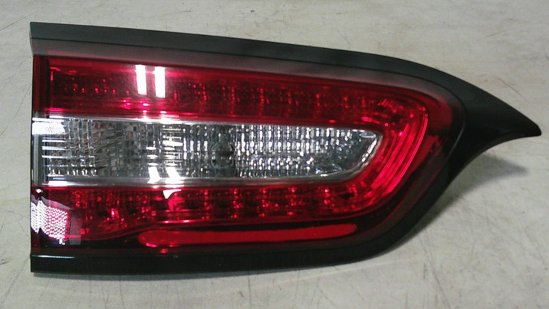 2015-2016 Jeep Grand Cherokee Left Driver Side Inner Tail Light! OEM