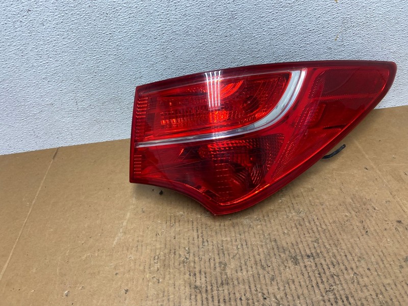 2013 -2016 Hyundai Santa Fe Rear Right Passenger Side Tail Light Lamp AE0296 LK