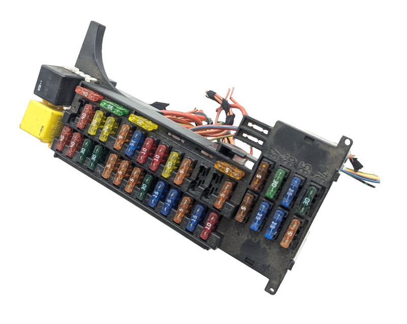 97-04 MERCEDES R170 SLK230 SLK32 FRONT MODULE RELAY FUSE BOX