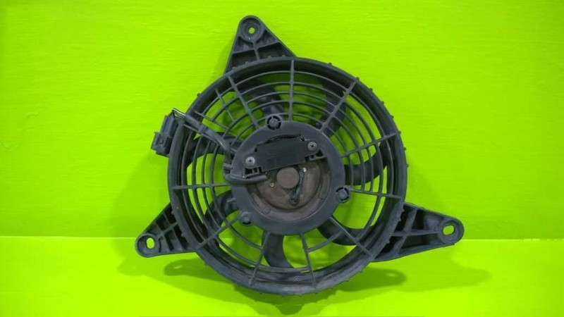 01 02 KIA SPORTAGE 2.0L AT COOLING FAN ASSEMBLY OEM 2330-40