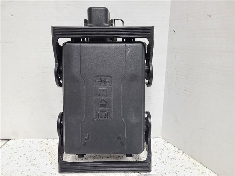 Fuse Box Engine Classic Style ID 19209792 Fits 19 SIERRA 1500 PICKUP 561251