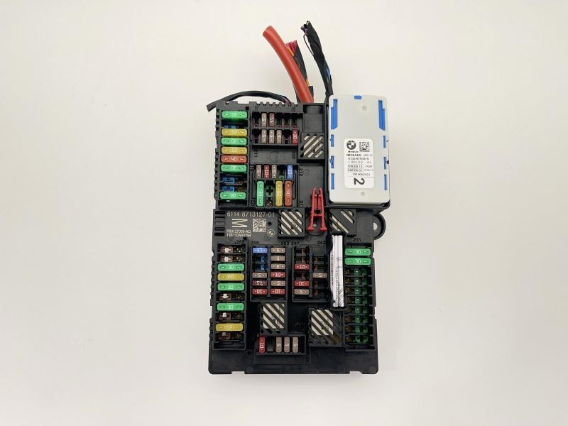 2019 BMW 530I ENGINE COMPARTMENT FUSE BOX 2.0L AT AWD 61K 55096
