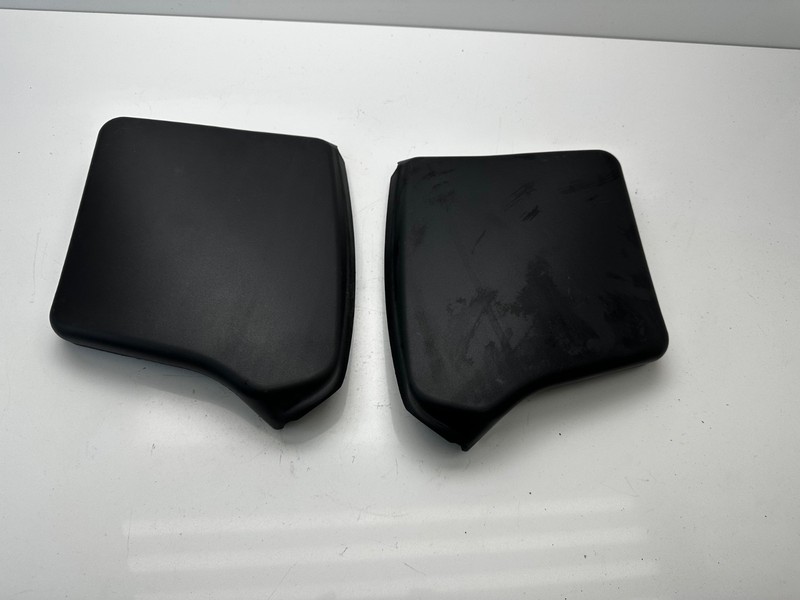 2009-2017 Audi Q5 - Left&Right Tail Light / Lamp Bulb Cover 8R0945425-6A OEM