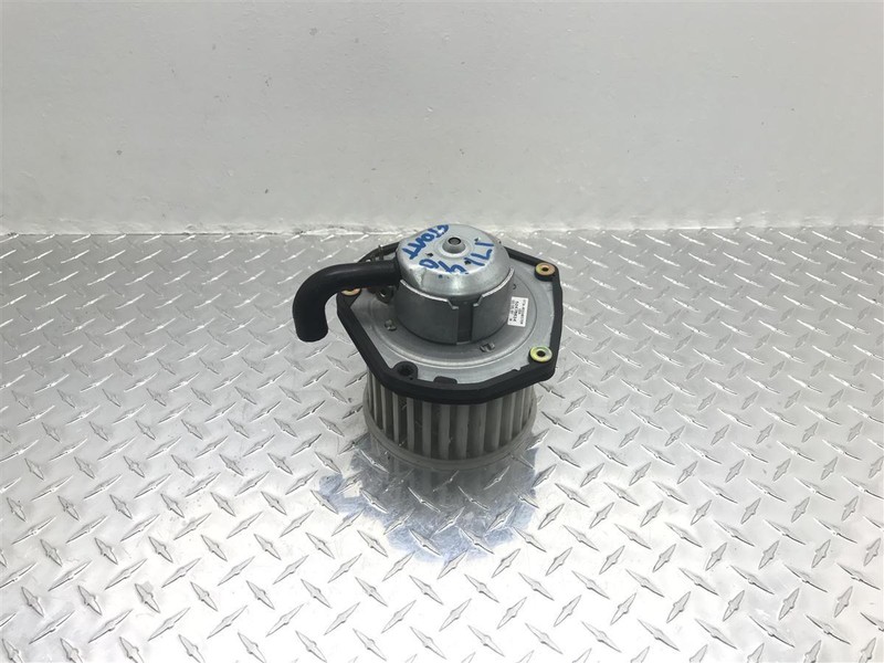 97 98 99 TAHOE YUKON SUBURBAN 1500 2500 FRONT BLOWER MOTOR OEM 615-00558