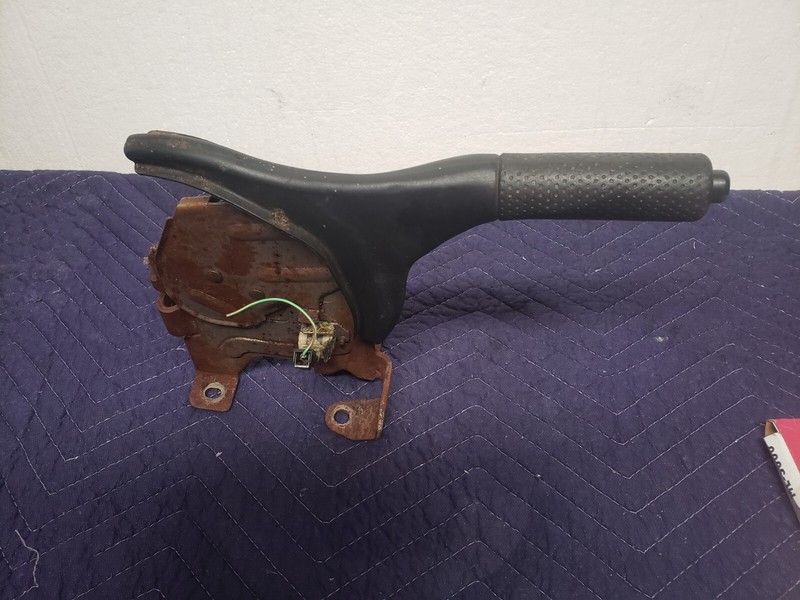 2001-2007 FORD ESCAPE EMERGENCY/ HANDBRAKE E-BRAKE LEVER ASSEMBLY OEM