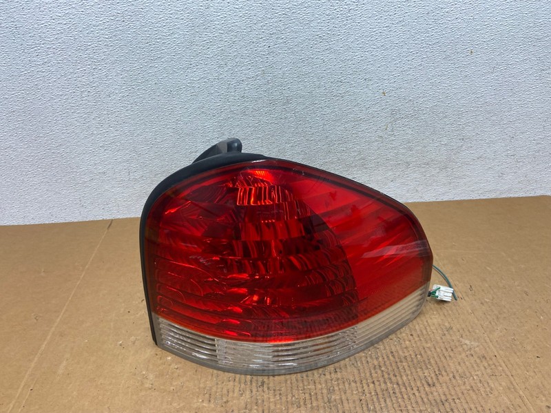 2005 to 2006 Hyundai Santa Fe Right Passenger Rh Side Tail Light Oem AE1326 LK
