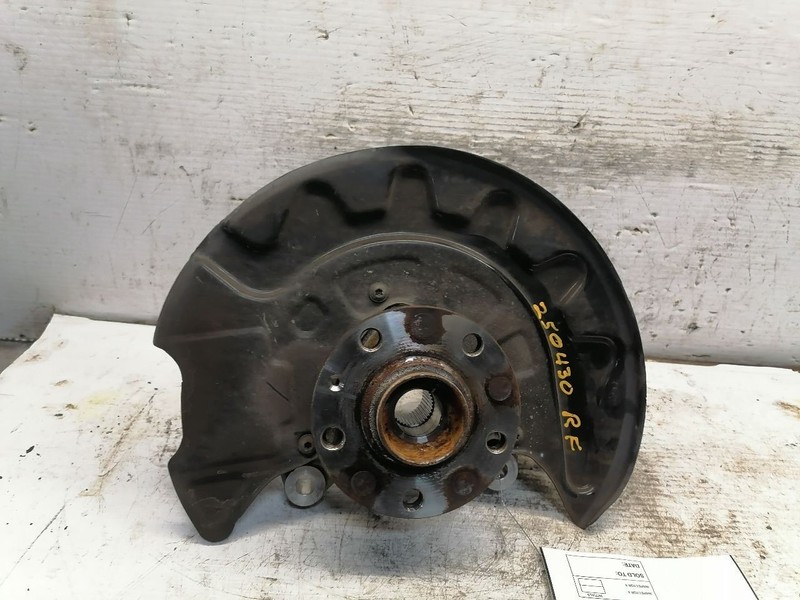 Passenger Right Front Spindle/Knuckle Fits 15-21 GOLF GTI 1685510