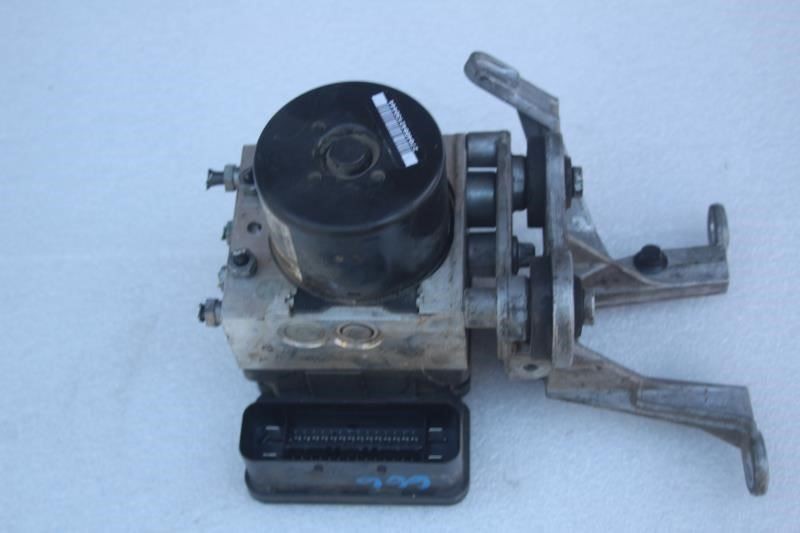 2013-2015 MERCEDES C250 C350 C204 W204 ANTI LOCK BRAKE ABS PUMP 1729014000