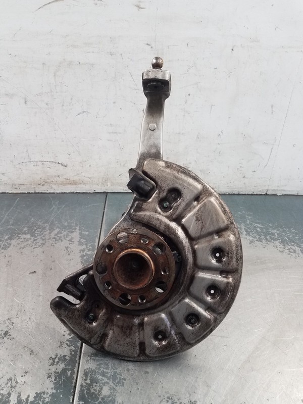 2020 Mercedes AMG C 63 Right Front Hub Knuckle Arms - * #2454 A10