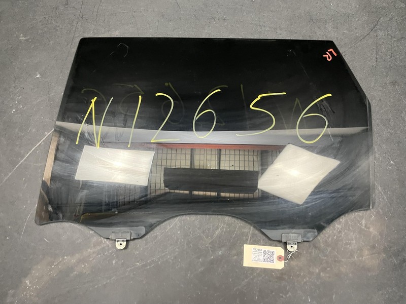 Rear Left Door Window Glass 2020 Nissan Pathfinder 82301-3KA1A 2013 2014 - 2019