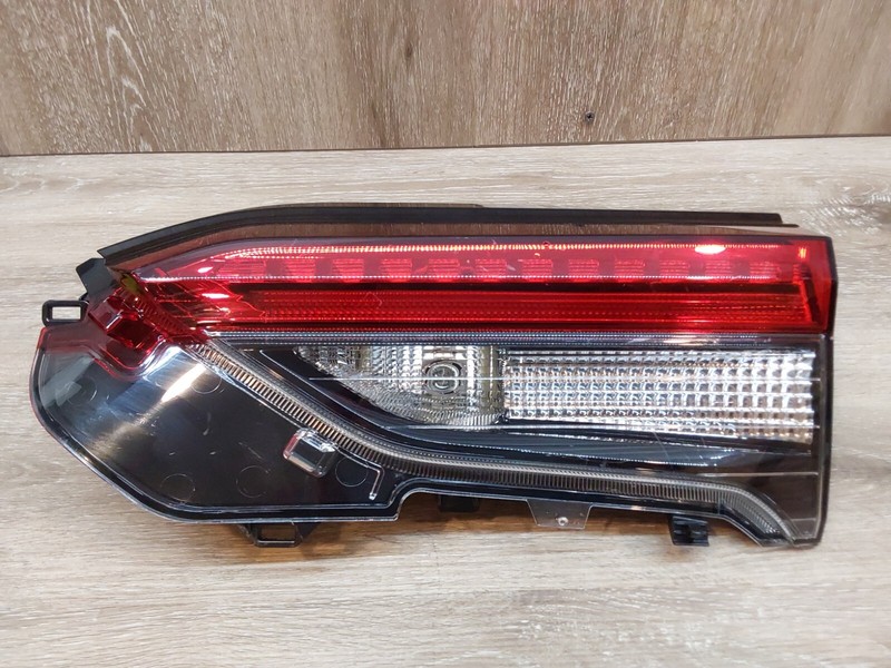 2019-2022 Toyota RAV4 RH TAIL LIGHT ASSY OEM PART#81580-0R06000