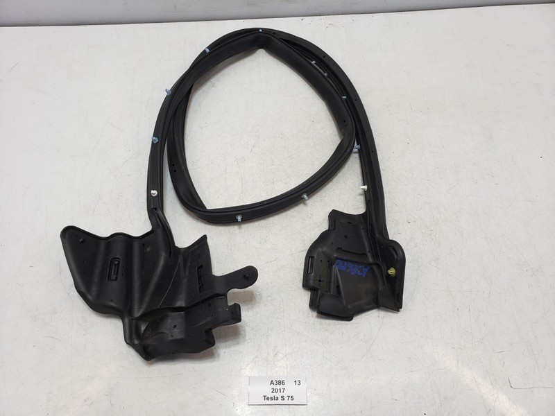 ✅ 2012-2020 OEM Tesla Model S Front Right Passenger Door Weatherstrip Seal