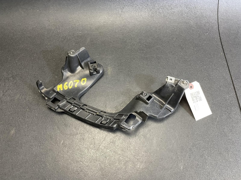Rear Bumper Left Exhaust Tip Bracket 2018 Mercedes GLS 550 2928853300 2017 2019