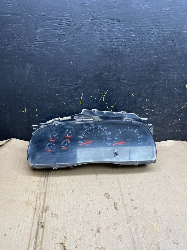 1999 - 2001 Ford F150 F-150 Speedometer Cluster Gauge Oem X6054 DG