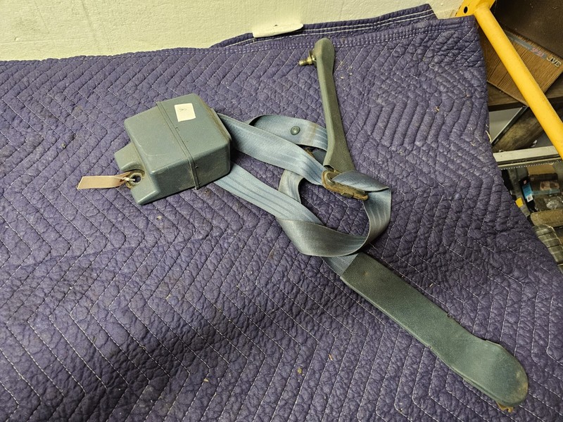 1979-1995 Chevrolet Chevy G10 G20 G30 GMC Van Vandura Right SeatbeltBlue