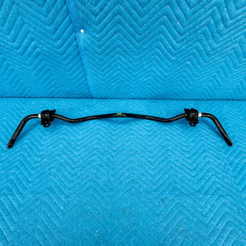 2011–2013 Infiniti M56 Rear Stabilizer Sway Bar Assembly 127K OEM