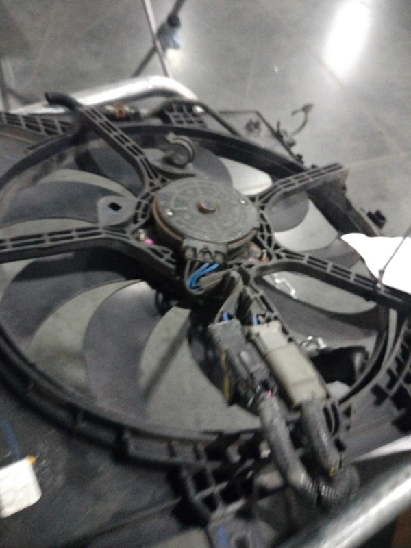 2015 Nissan Versa Engine Cooling Fan Motor OEM Silver 162k Miles NJ25-26357