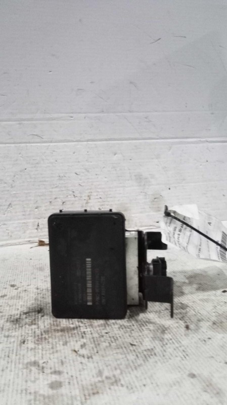 Used ABS Modulator fits: 2015 Hyundai Genesis Modulator Assembly Sdn 3.8L ID 589