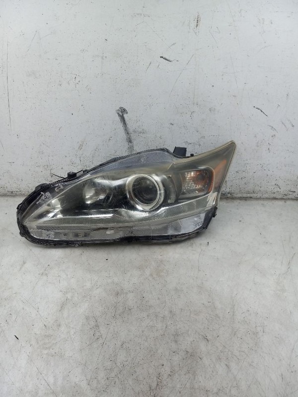 12 13 LEXUS CT200H DRIVER LEFT HEADLIGHT HALOGEN BROKEN TABS
