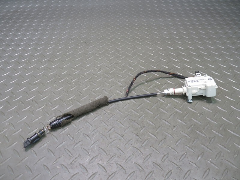 2006-2012 BENTLEY FLYING SPUR FUEL GAS DOOR LOCK RELEASE ACTUATOR