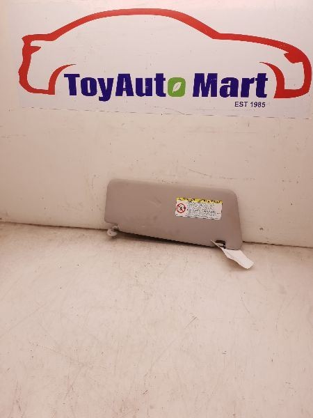 04-06 SCION XB 1.5L FWD AT DRIVER SIDE FRONT SUN SHADE VISOR