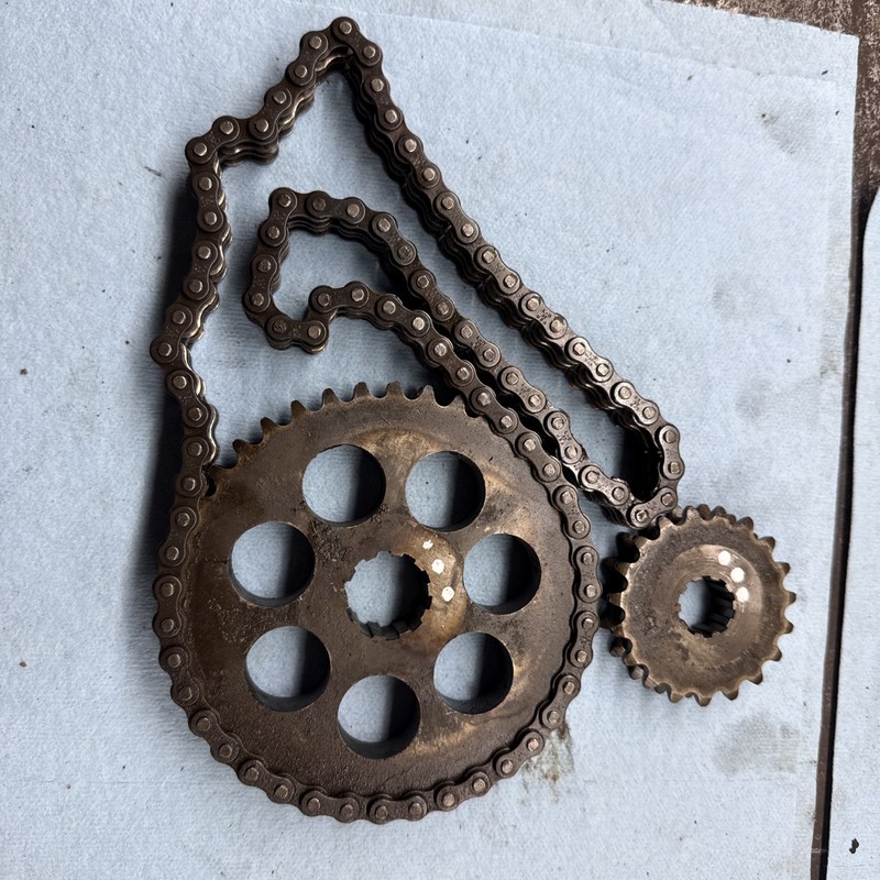 1972 Arctic Cat Cheetah 399 Vintage snowmobile Chain Case, Sprocket And Chain