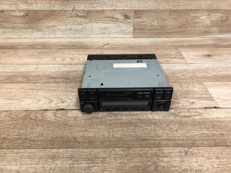 MERCEDES OEM W140 W210 R129 SL500 S420 E320 CASSETTE PLAYER RADIO BE1692 94-99 3