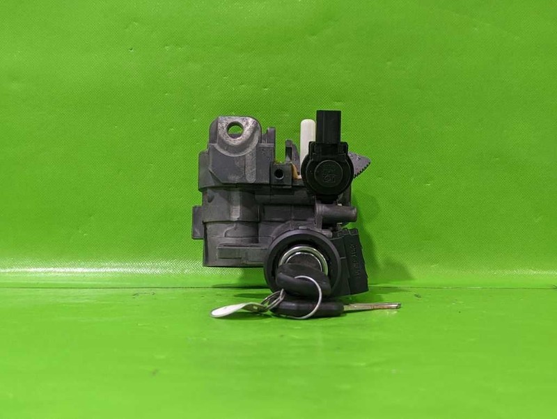 09 10 FORD F150 IGNITION SWITCH CYLINDER HOUSING W/KEY OEM 4598-3