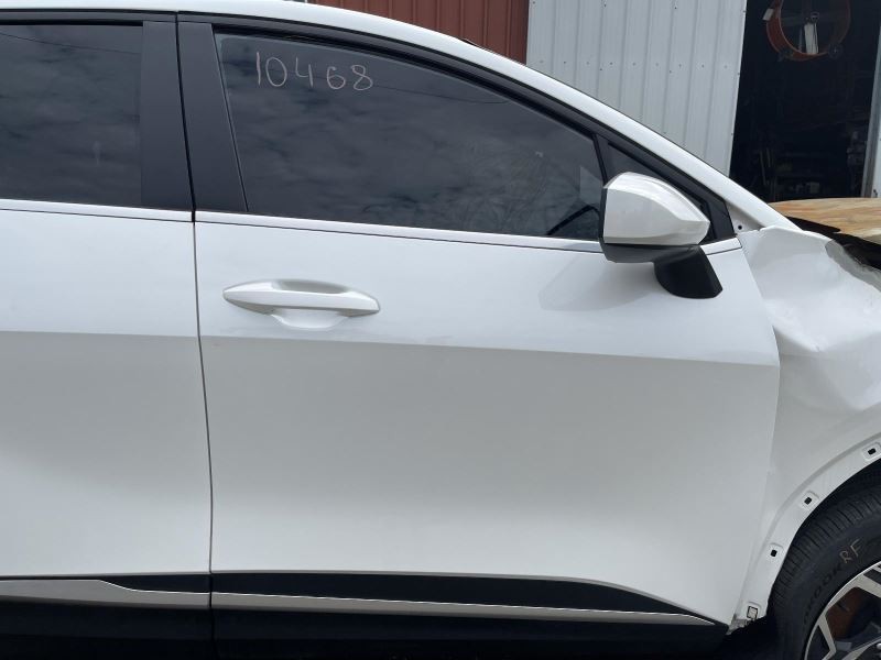 23-25 KIA Sportage Right Passenger Side Front Door Buckle And Parking Ding White