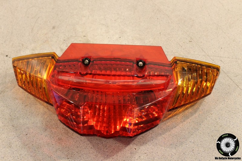 2007 BMW K1200GT ABS REAR TAIL TAILLIGHT BACK BRAKE LIGHT LAMP K 1200 GT 07