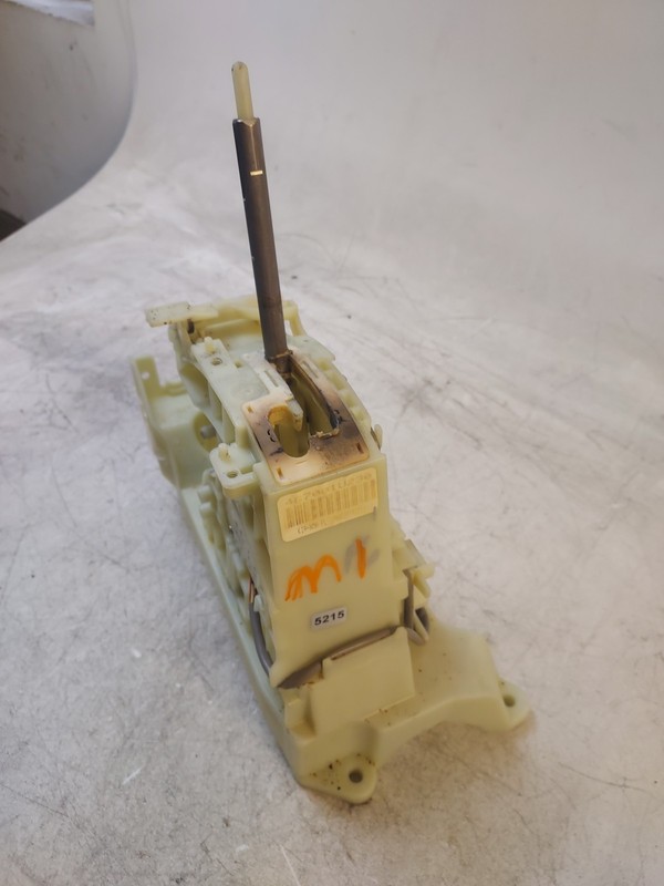 14 15 SORENTO AT TRANSMISSION GEAR SHIFT SHIFTER ASSEMBLY OEM 467001u230 oem