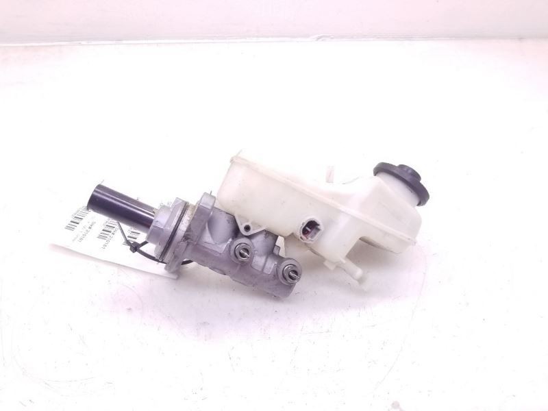 10-14 TOYOTA MATRIX 1.8L FWD BRAKE MASTER CYLINDER ASSEMBLY