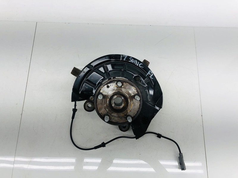 12-20 CHEVROLET SONIC FRONT LEFT DRIVER SIDE SPINDLE KNUCKLE WHEEL HUB OEM