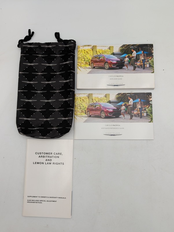 19 2019 Chrysler Pacifica owners manual With Quick Reference Guide & Case