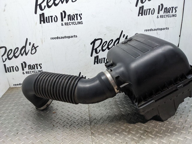 Air Cleaner Classic Style 5 Lug Wheel 3.6L Fits 02-23 DODGE 1500 PICKUP 1161266