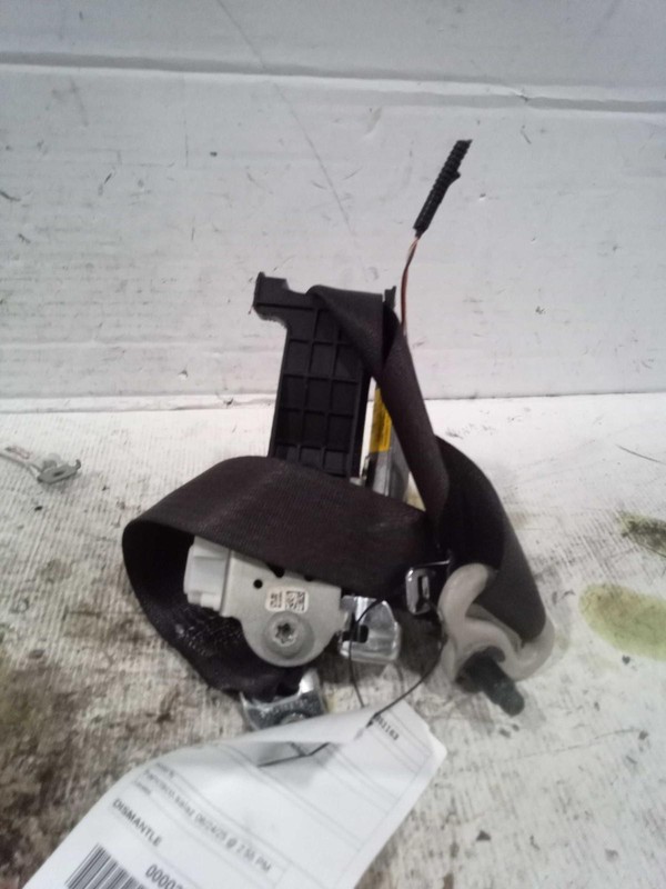 2013 Ford Edge OEM Red Seat Belt CT4Z78611B08AB 4DR - 153K Miles