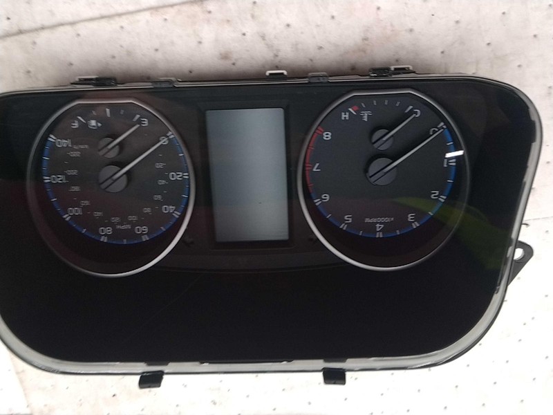 2018 Toyota RAV4 Speedometer Gauge OEM Silver 87K Miles NJ25-26702-674172