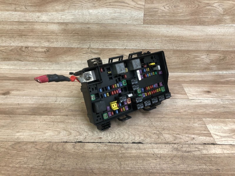 DODGE DURANGO OEM FRONT SAM FUSE BOX RELAY FUSES ASPEN BLOCK 2015