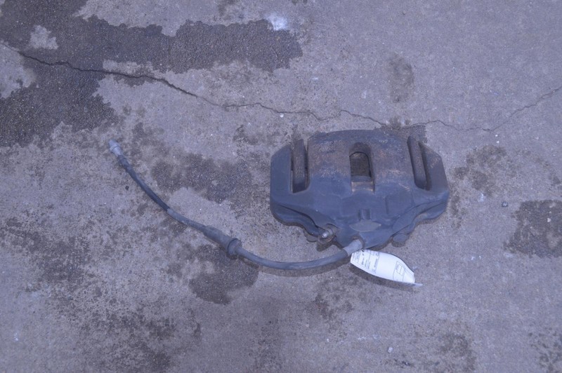 2008-2013 BMW M3 RWD FRONT RIGHT PASSENGER SIDE BRAKE CALIPER OEM