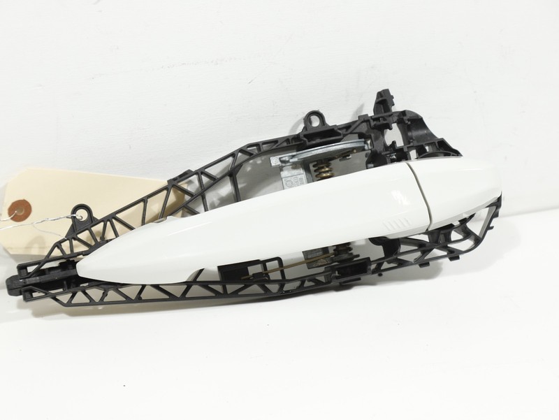 2016-2021 BMW X1 (F48) Front Right Passenger Exterior Door Handle White 300 OEM