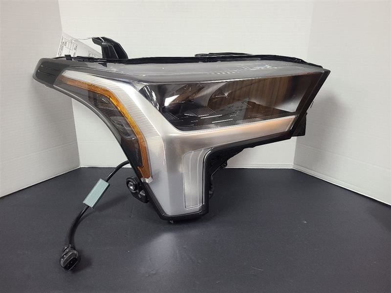 22 TOYOTA TUNDRA HEADLIGHT LAMP RIGHT PASSENGER 560956