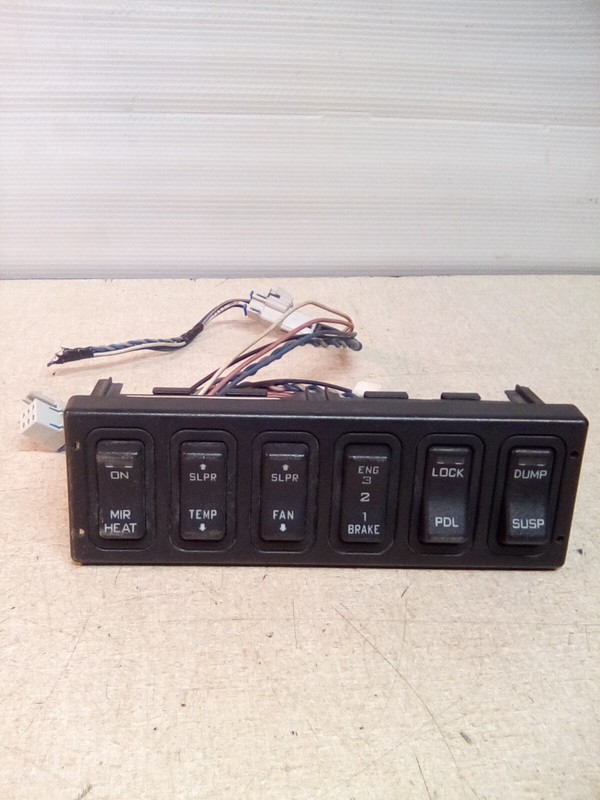 International Pollack 32237 Dash/Switch Console 6 Switches
